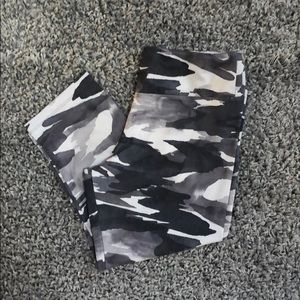 Marika Tek Gray camp crop leggings